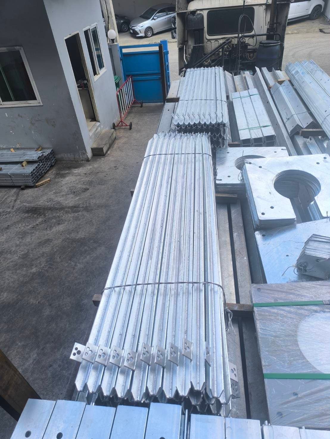 โครงการงานก่อสร้างการเชื่อมโยงสายส่งระบบ 115 เควี สถานีไฟฟ้าบริษัท อัลฟ่า วัน โปรเจค จำกัด (SPP) - สถานีไฟฟ้าแรงสูงหลังสวน (กฟผ.) จ.ชุมพร - gallery image 2